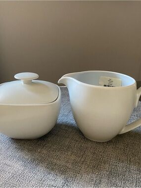 Nambe Pop Light Gray Ceramic Creamer and Sugar Set, Never Used